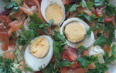 Salada de Verão com Salmão Fumado e Quinoa