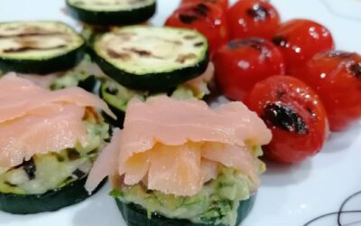 Montaditos de Guacamole e Salmão Fumado